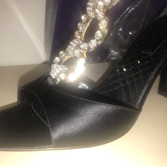 Woman’s Enzo Angiolini EADomenica Satin Black/Clear 8.5M NIB - Picture 9 of 16